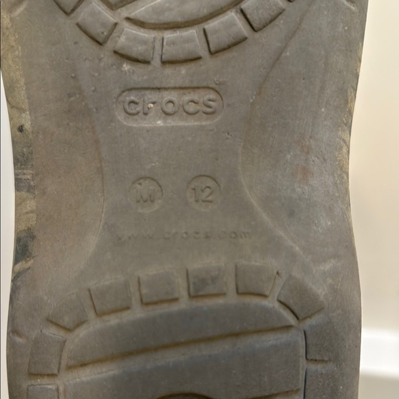 CROCS Brown and Green Camouflage Sandals - Picture 6 of 9